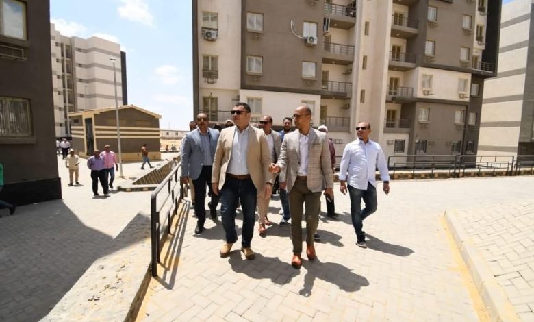 وزير الإسكان يتفقد مشروع «سكن مصر» بأرض المعارض بالقاهرة الجديدة