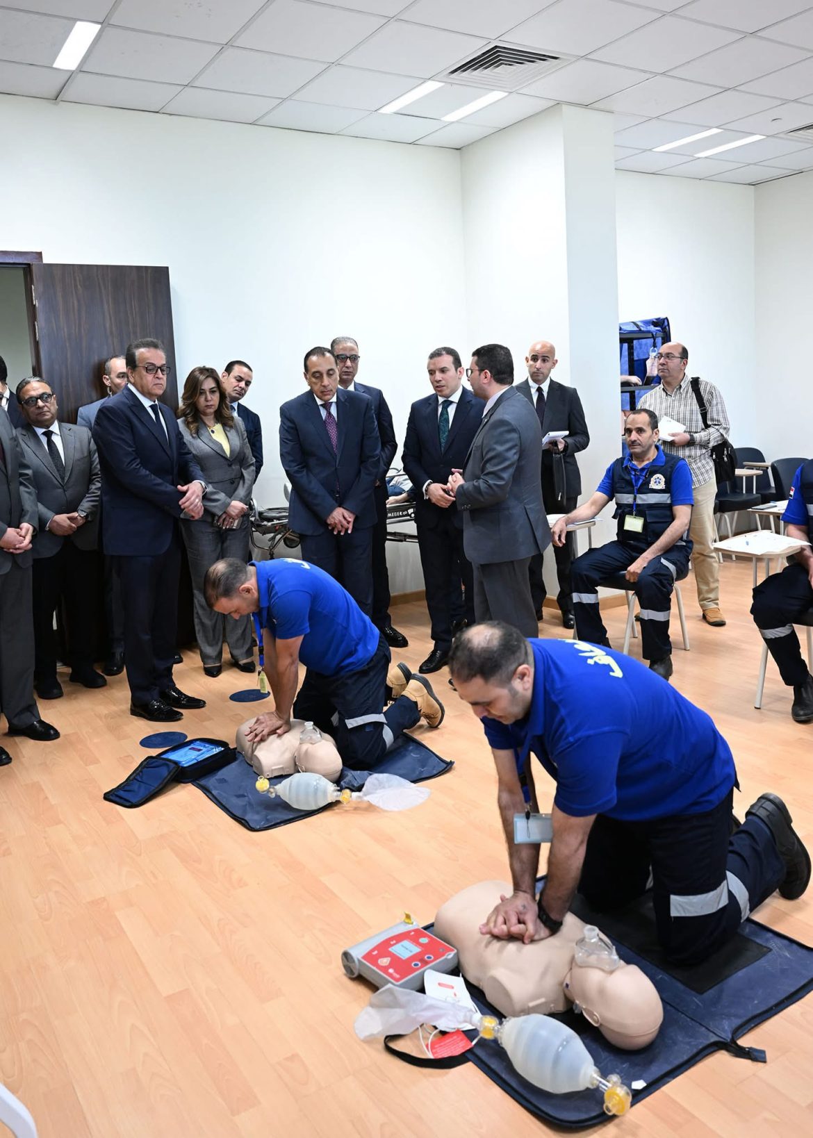 رئيس الوزراء يتفقد المركز القومي للتدريب بمقر هيئة الإسعاف المصرية