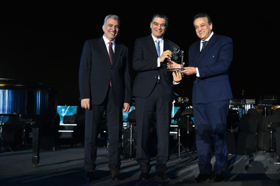 وزير الصحة يشهد احتفالية مرور 20عاماً على تأسيس شركة HVD المتخصصة فى انتاج المستلزمات والأجهزة الطبية