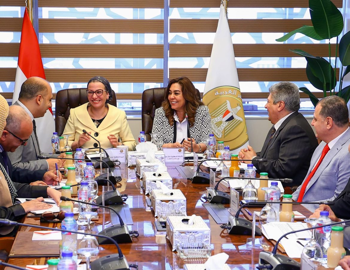 وزيرتا التنمية المحلية والبيئة تتابعان عمل منظومة المخلفات الصلبة بالمحافظات وزيرتا التنمية المحلية والبيئة تتابعان عمل منظومة المخلفات الصلبة بالمحافظات
