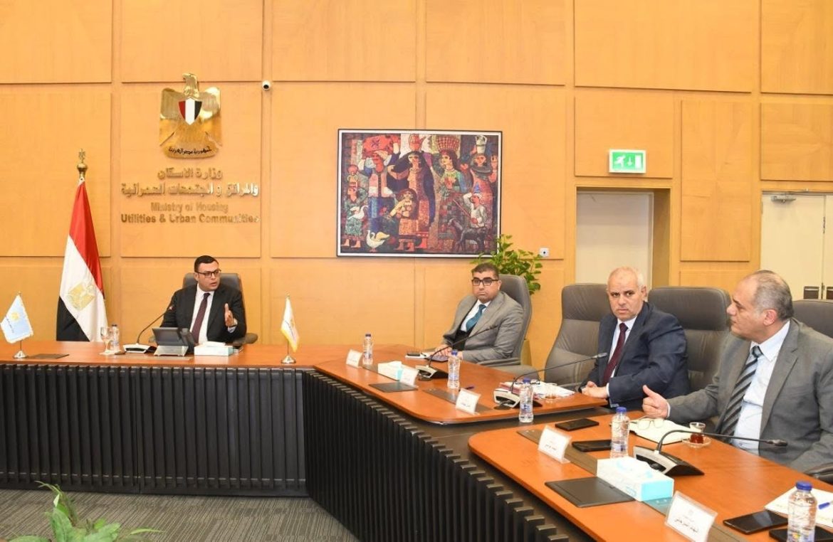 وزير الإسكان: يوجه بسرعة الانتهاء من تنفيذ الوحدات المتبقية بالمشروعات لتسليمها للحاجزين