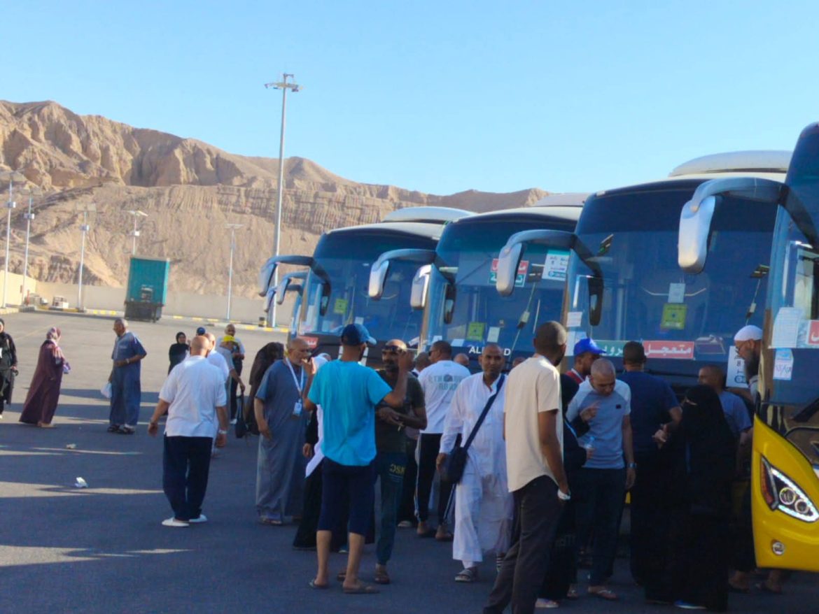 وزارة السياحة: انطلاق أولى رحلات عودة حجاج الحج السياحي البري المصريين.. اليوم