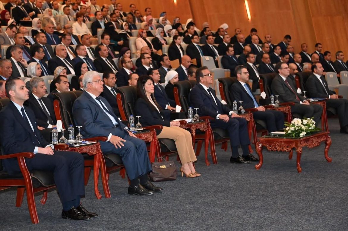 خالد عبدالغفار: الدولة المصرية ملتزمة بتقديم خدمة صحية ذات جودة لكافة المواطنين