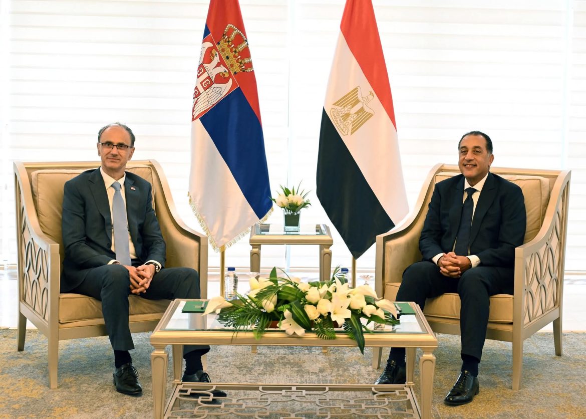 رئيسا وزراء مصر وصربيا يترأسان جلسة مباحثات موسعة لمناقشة عدد من الملفات ذات الاهتمام المشترك