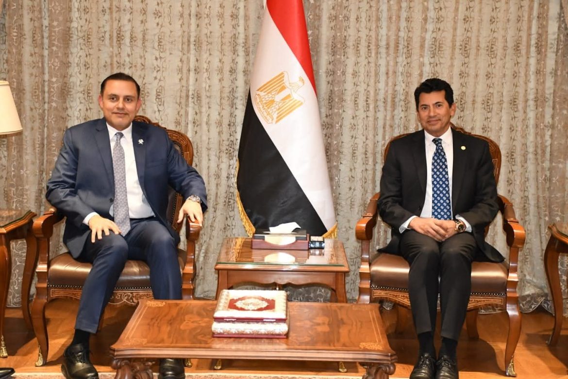 وزير الشباب: مصر تستعد لتقديم ملف استضافة كأس العالم مستقبلا
