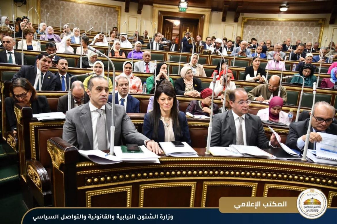 وزير الشئون النيابية يحضر جلسة موافقة مجلس النواب على قانون تنظيم بعض الأحكام المتعلقة بملكية الدولة في الشركات المملوكة لها أو التي تساهم فيها