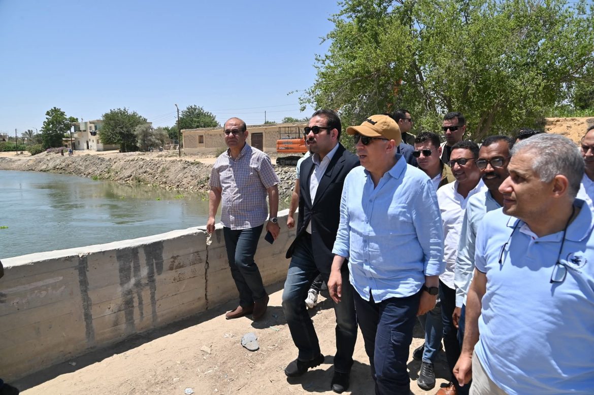 ● وزير الري يتفقد حالة المنظومة المائية بزمام ترعة السويس ويتفقد مزرعة المعاهدة التابعة لجهاز مستقبل مصر
