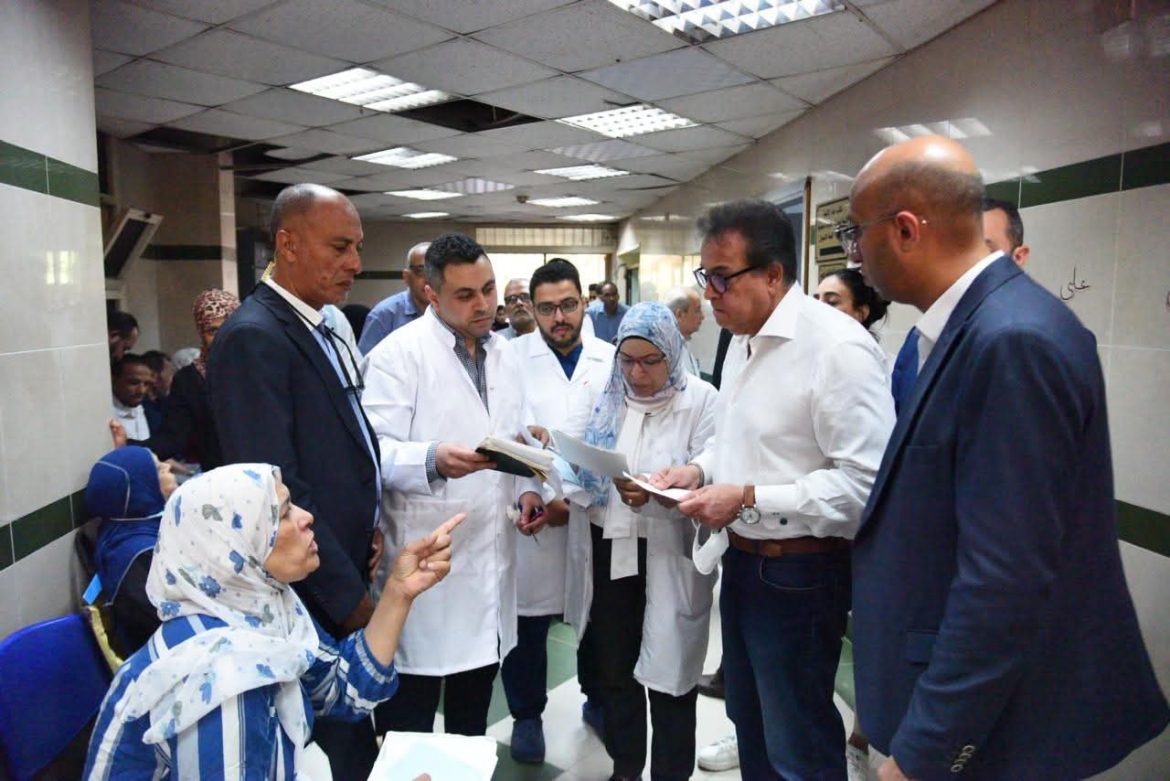 وزير الصحة يتفقد مستشفى مدينة نصر للتأمين الصحي