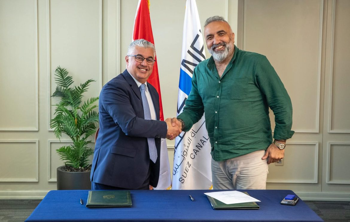 رئيس اقتصادية قناة السويس يوقع عقد مشروع جديد مع شركة "شيريكجي أوغلو" التركية