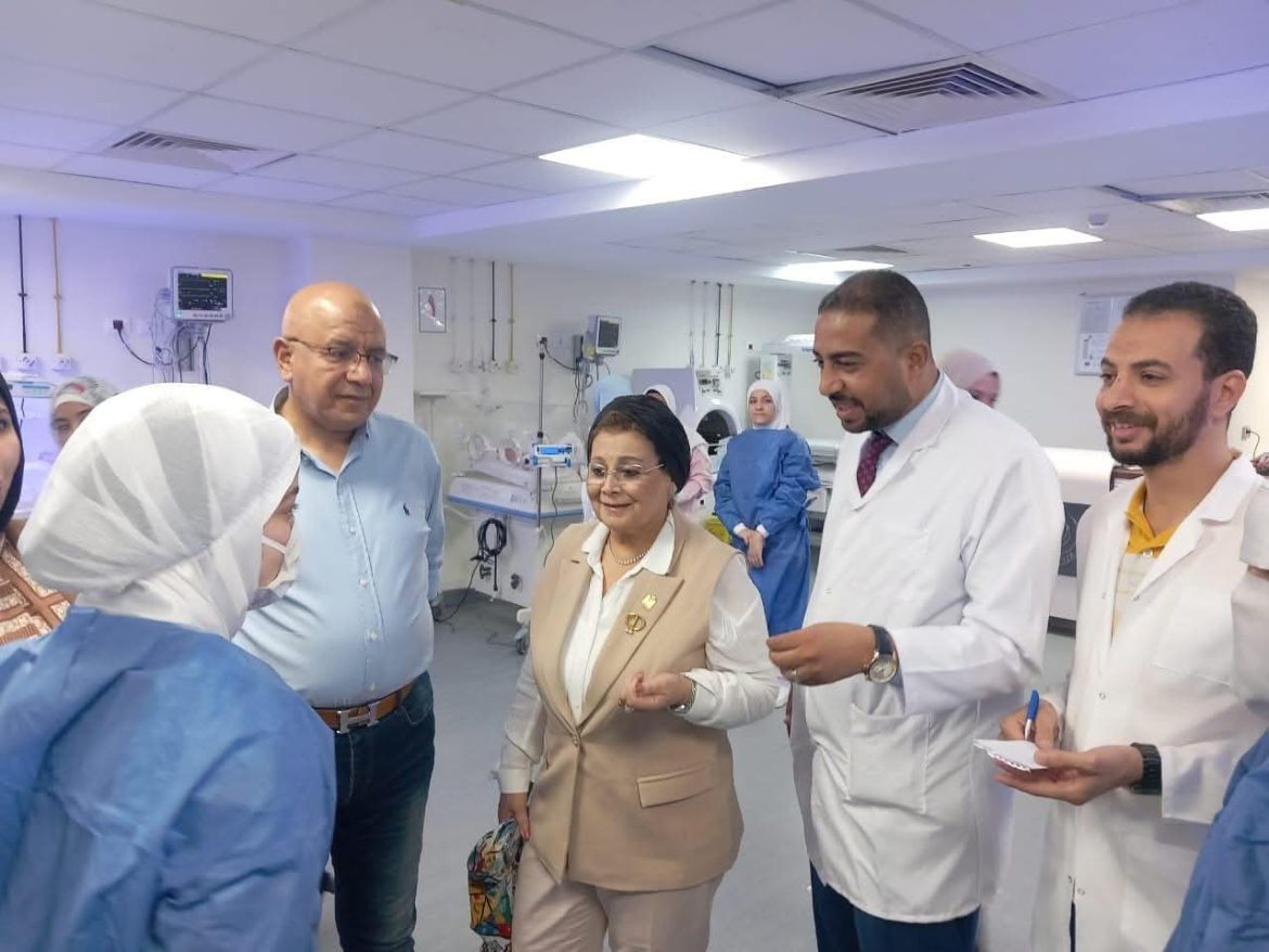 نائب وزير الصحة تتفقد عدد من المنشآت الصحية في محافظة قنا ضمن زيارة ميدانية مكثفة