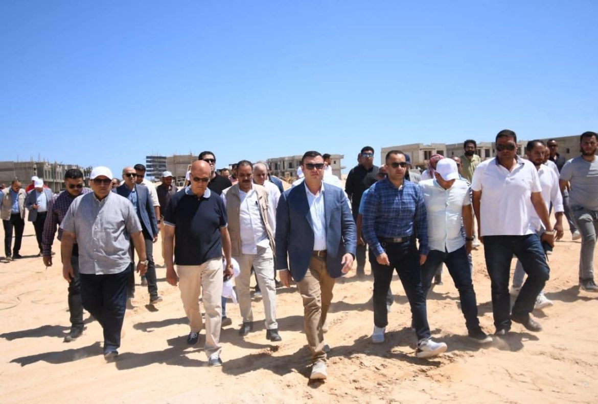 وزير الإسكان يتفقد مشروع بحيرات نيو مارينا والطرق والمداخل بـمارينا الساحل الشمالي