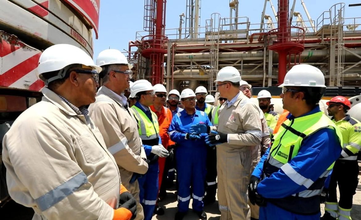 وزير البترول يتفقد استعدادات وتجهيزات ميناء سونكر لاستقبال سفينة Energos Power وزير البترول يتفقد استعدادات وتجهيزات ميناء سونكر لاستقبال سفينة Energos Power