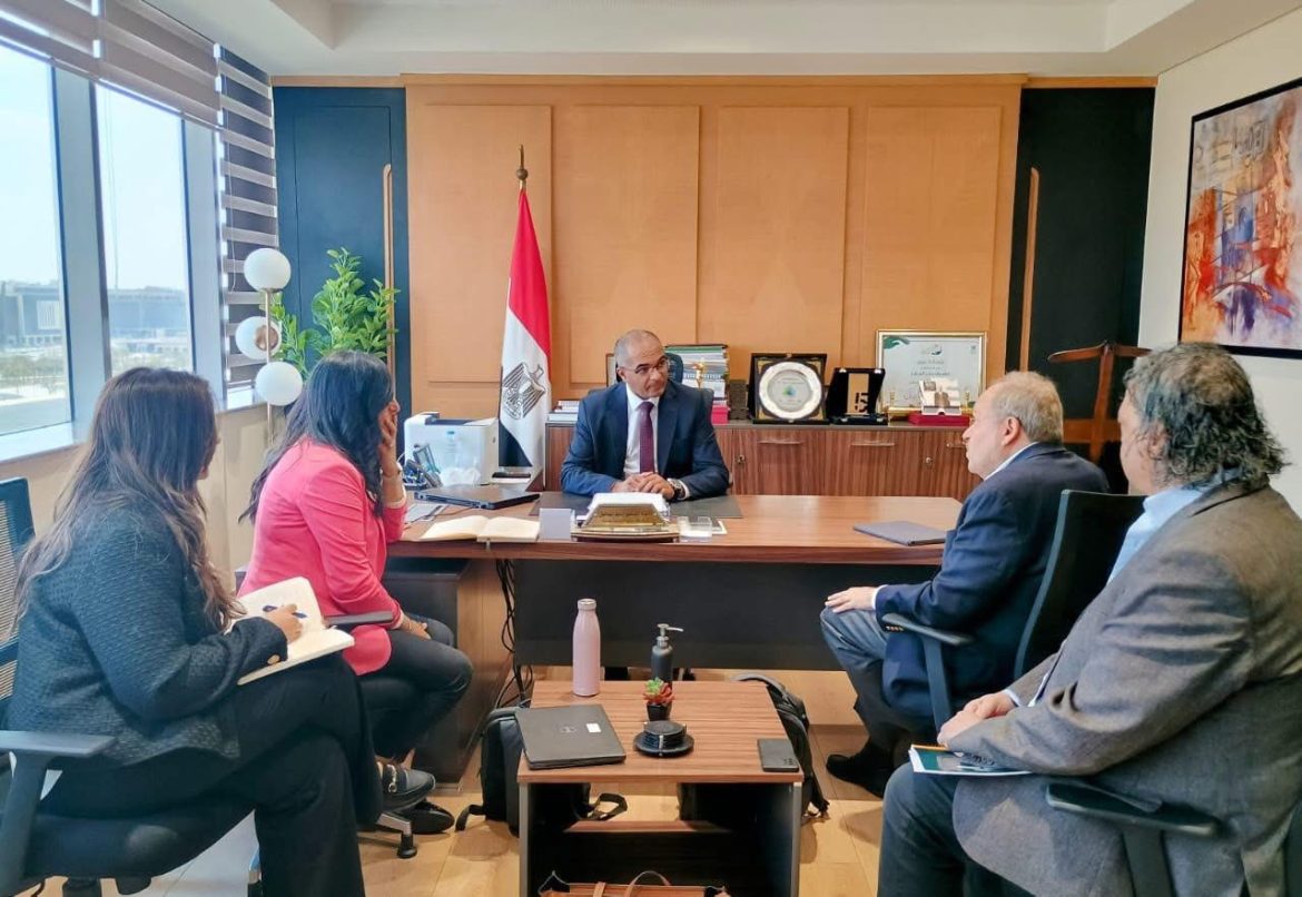 نائب وزير الإسكان يستقبل بعثة البنك الدولي نائب وزير الإسكان يستقبل بعثة البنك الدولي