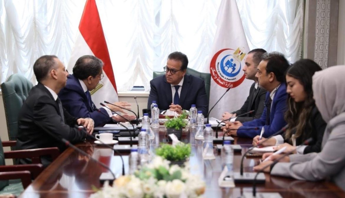 نائب رئيس الوزراء يشهد توقيع اتفاقية تعاون بين وزارة الصحة و«إي هيلث»