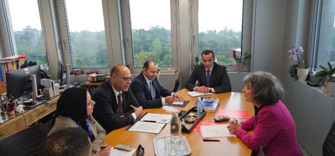 جبران: الرئيس السيسي يوجه دائما بالامتثال لمعايير العمل الدولية جبران: الرئيس السيسي يوجه دائما بالامتثال لمعايير العمل الدولية