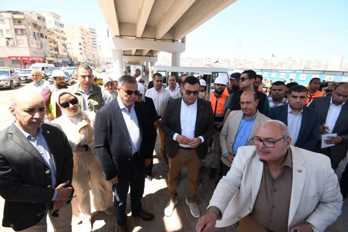 "وزير الإسكان" يوجه بدفع العمل بمشروع إنشاء كوبرى 45