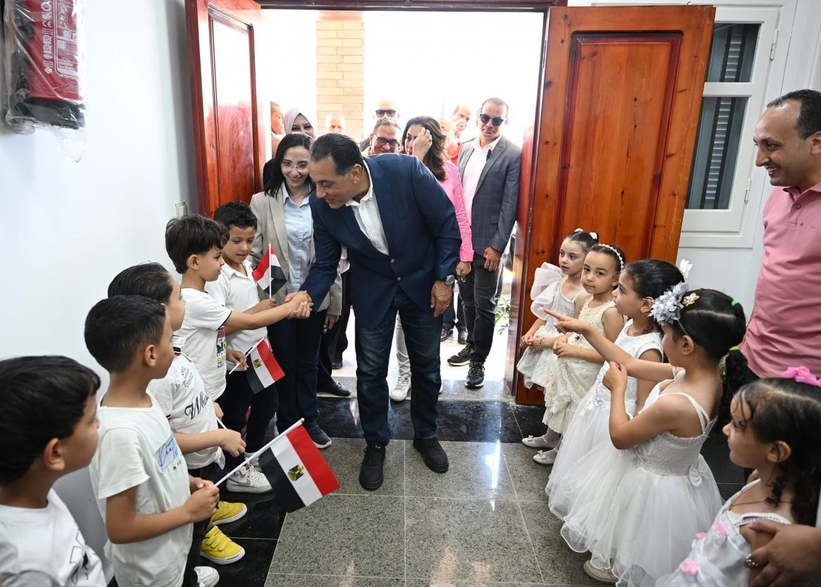 استكمالًا لزيارته التفقدية بمشروعات المبادرة الرئاسية "حياة كريمة" بمحافظة البحيرة اليوم