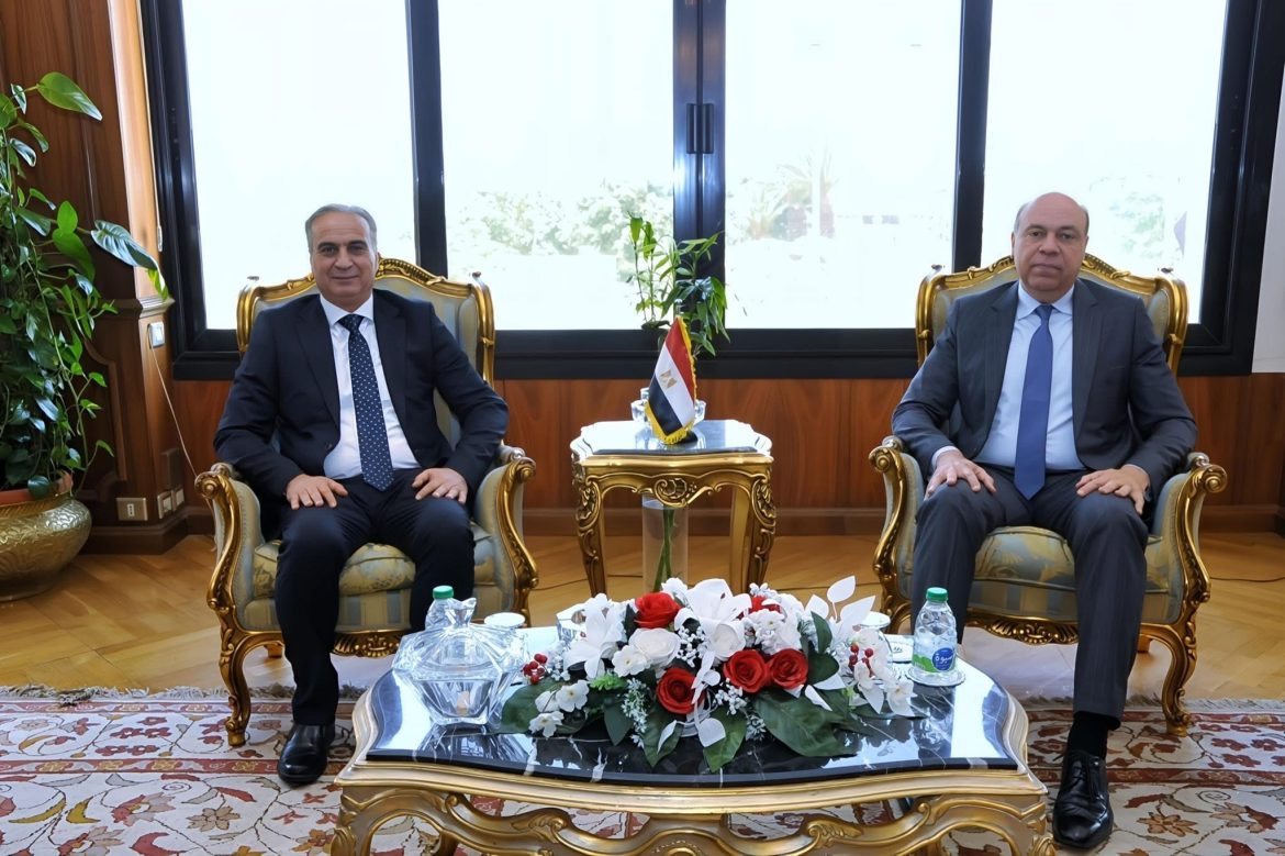 وزير الطيران المدني: التعاون مع جهاز حماية المستهلك يعد خطوة مهمة نحو تطوير منظومة حقوق المسافرين