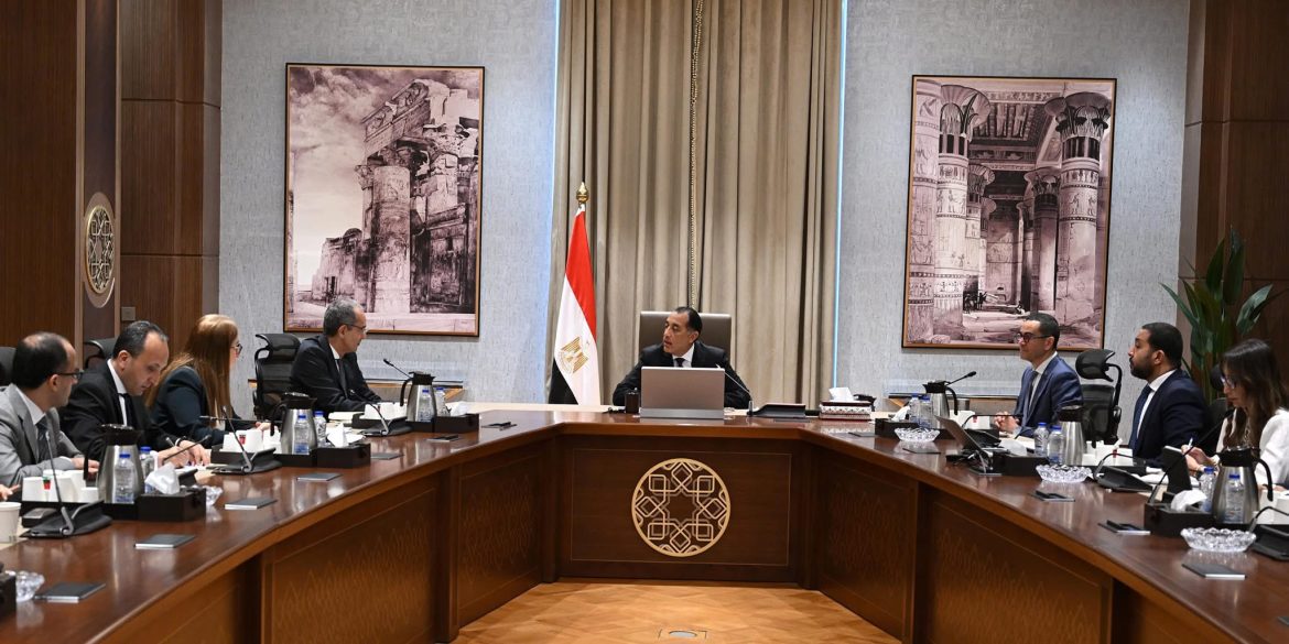 رئيس الوزراء يستعرض خطوات تنفيذ برنامج الطروحات الحكومية في قطاع الاتصالات وتكنولوجيا المعلومات