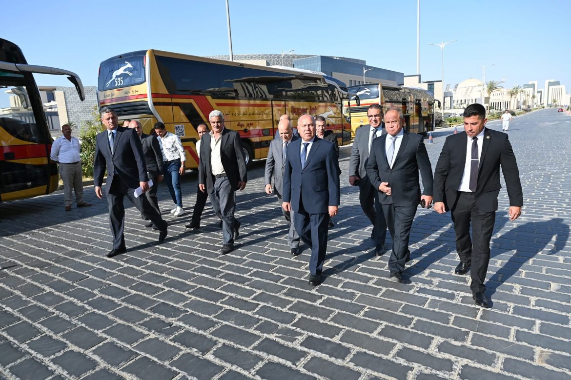 وزير النقل: نحرص على تعظيم التعاون مع شركات القطاع الخاص لتطوير وتحديث أسطول نقل الركاب