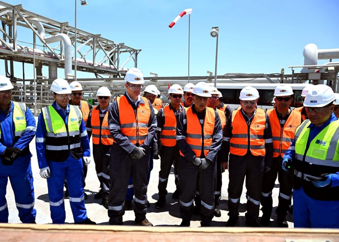 رئيس الوزراء يتفقد جاهزية ميناء سوميد لاستقبال ورسو سفينة التغييز الثانية "إنرجوس إسكيمو"