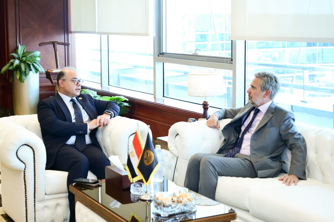 رئيس الهيئة العامة للرقابة المالية: القطاع المالي غير المصرفي شهد إصلاحات متنوعة خلال المرحلة الماضية لتعزيز دوره في دعم الاقتصاد القومي