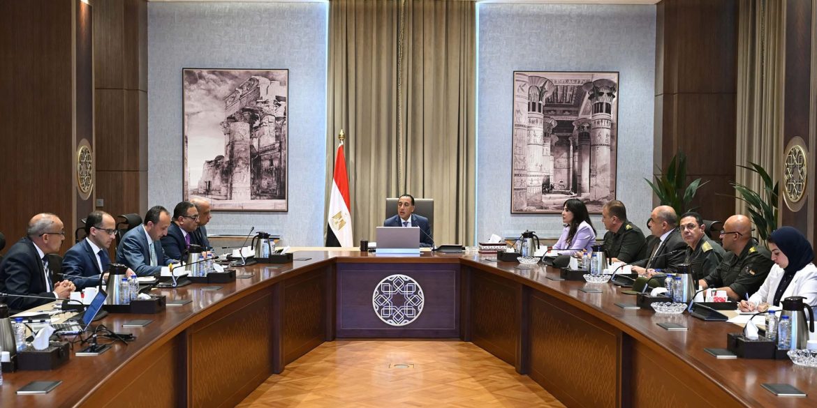 الحكومة: وضع إجراءات إرشادية لترشيد استهلاك الكهرباء في المباني الحكومية