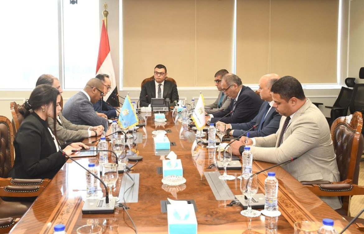 وزير الإسكان يستقبل الرئيس التنفيذي لشركة "تايتان كابيتال" اليابانية لبحث مجالات التعاون