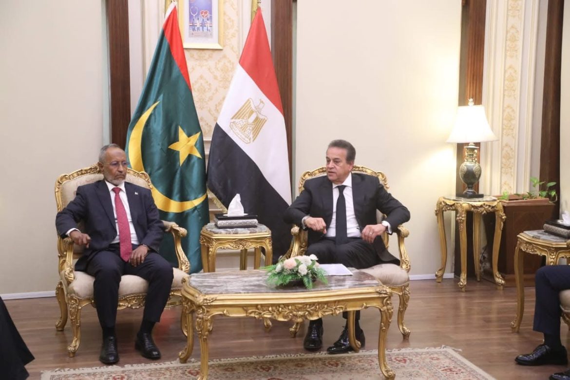 نائب رئيس مجلس الوزراء وزير الصحة يبحث مع وزير الصحة الموريتاني سبل تعزيز التعاون في القطاع الصحي نائب رئيس مجلس الوزراء وزير الصحة يبحث مع وزير الصحة الموريتاني سبل تعزيز التعاون في القطاع الصحي