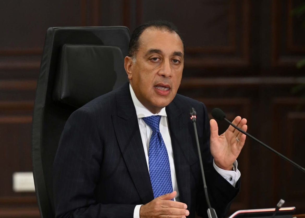 رئيس الوزراء: الموارد المحلية من العملة الصعبة خلال شهر مايو وللشهر الرابع على التوالي كانت كافية لتغطية الاستخدامات والإنفاق على احتياجات الدولة