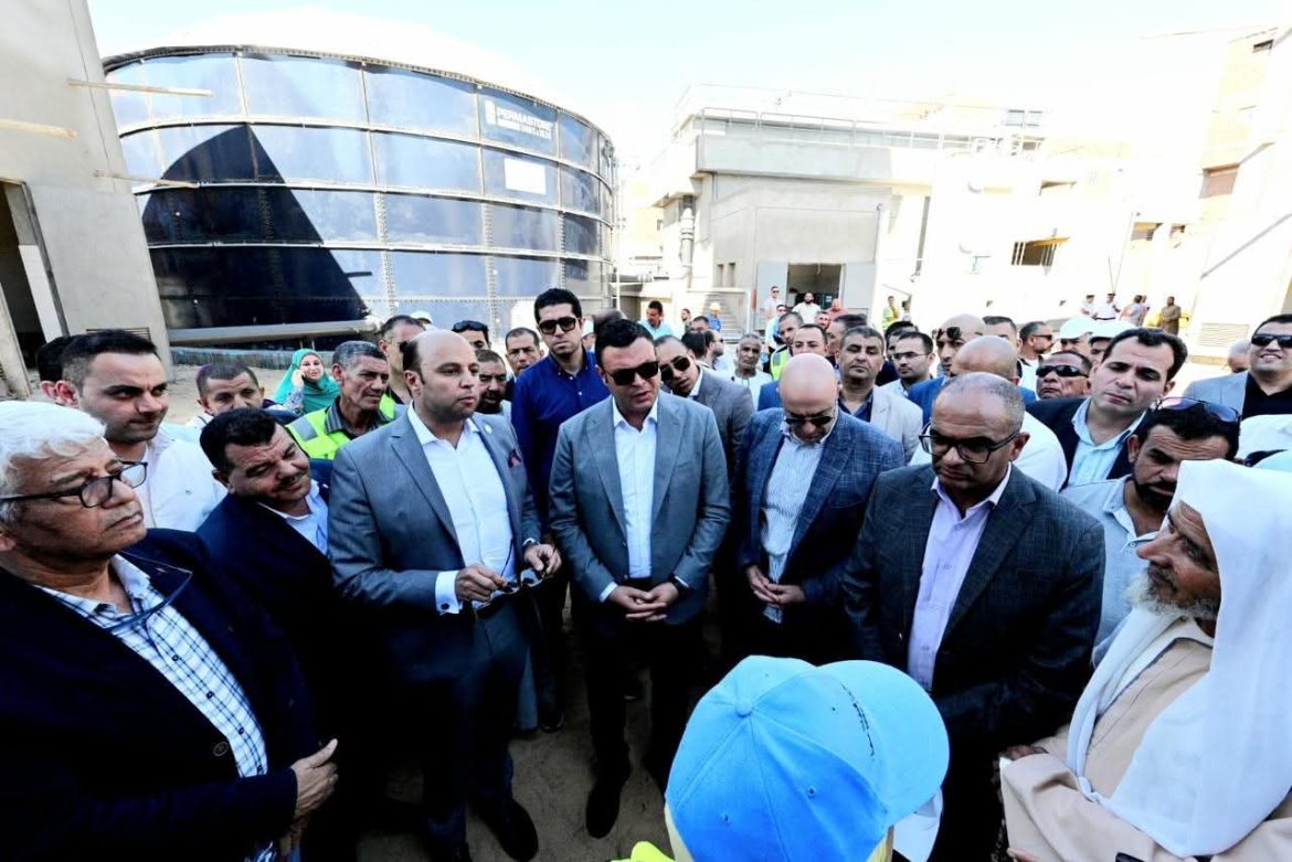 وزير الإسكان ومحافظ بني سويف يتفقدان محطة مياه شرب الفقاعي بمركز ببا