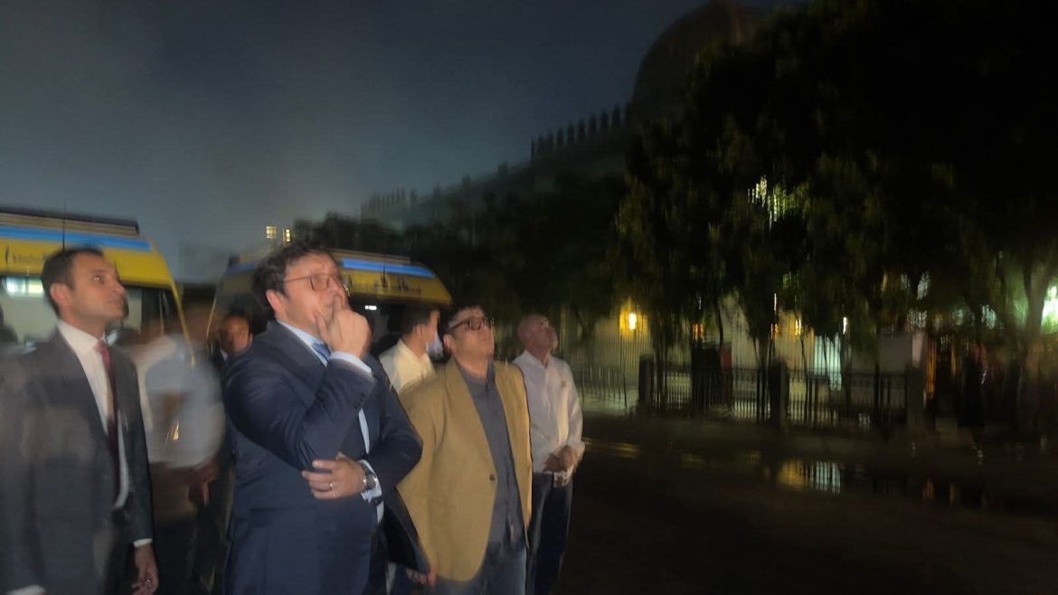 وزير الثقافة يطمئن على سلامة العاملين بمعهد الموسيقى بعد حريق سنترال رمسيس  وزير الثقافة يطمئن على سلامة العاملين بمعهد الموسيقى بعد حريق سنترال رمسيس
