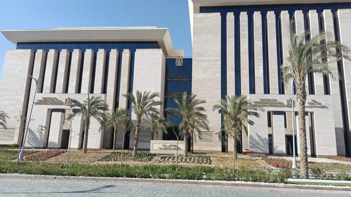 وزارة الاتصالات وتكنولوجيا المعلومات تؤكد زيادة كفاءة الإنترنت بعد حريق سنترال رمسيس  وزارة الاتصالات وتكنولوجيا المعلومات تؤكد زيادة كفاءة الإنترنت بعد حريق سنترال رمسيس