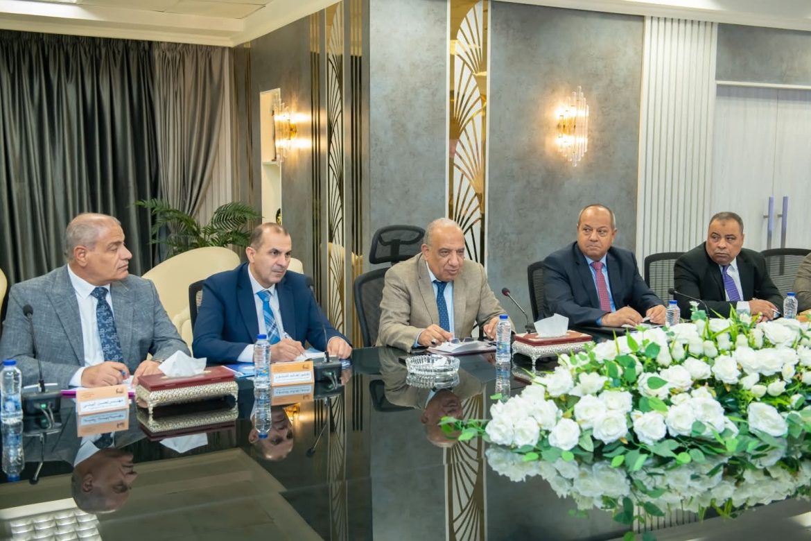 وزيرا الإنتاج الحربي والكهرباء يبحثان التدبير الموحد لاحتياجات شركات الكهرباء