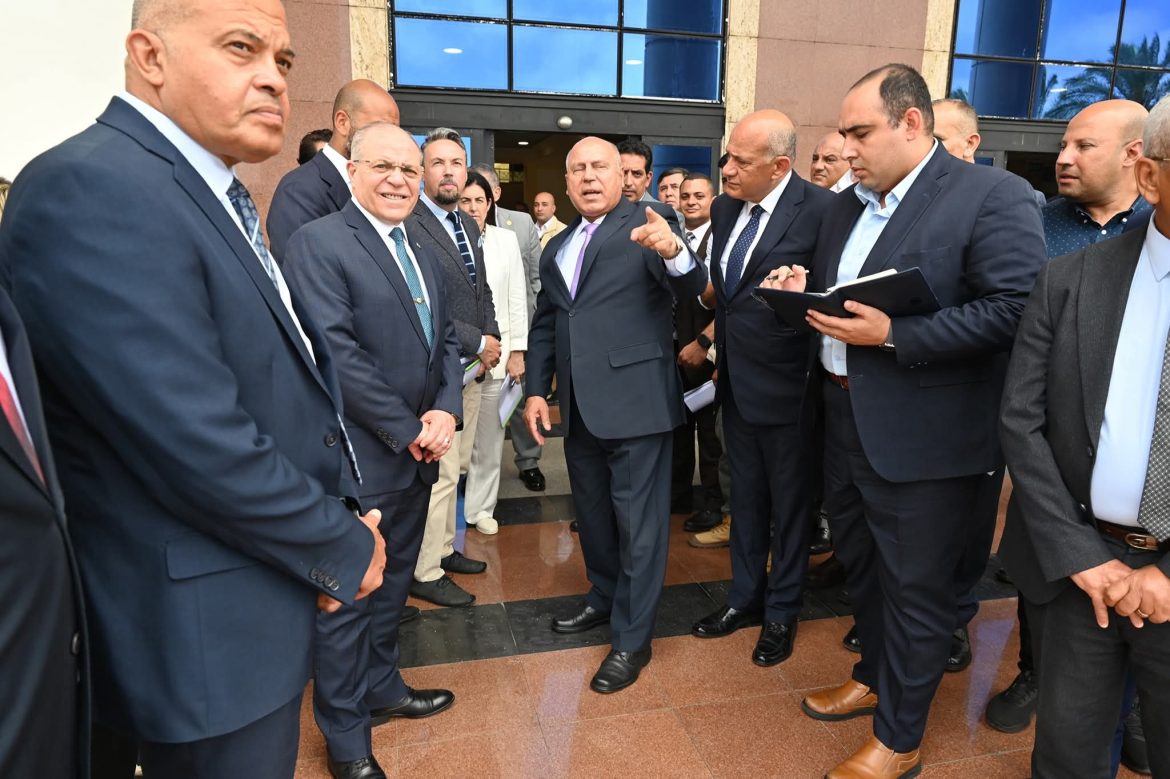 وزير النقل يشهد استقبال محطة الركاب بالإسكندرية للسفينة السياحية AROYA القادمة من ميناء مرمريس بتركيا