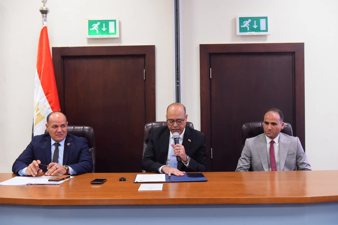 وزير العمل يُسلم عقود جديدة لذوي همم بالقاهرة لدمجهم في سوق العمل