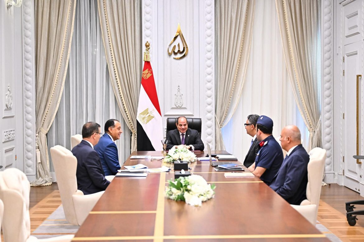 الرئيس السيسي يتابع توافر الاحتياطي الاستراتيجي من السلع الأساسية