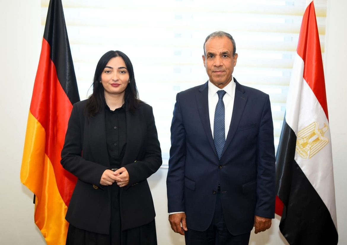 وزير الخارجية والهجرة يعربعن التطلع لتعزيز الشراكة الاستراتيجية مع المانيا