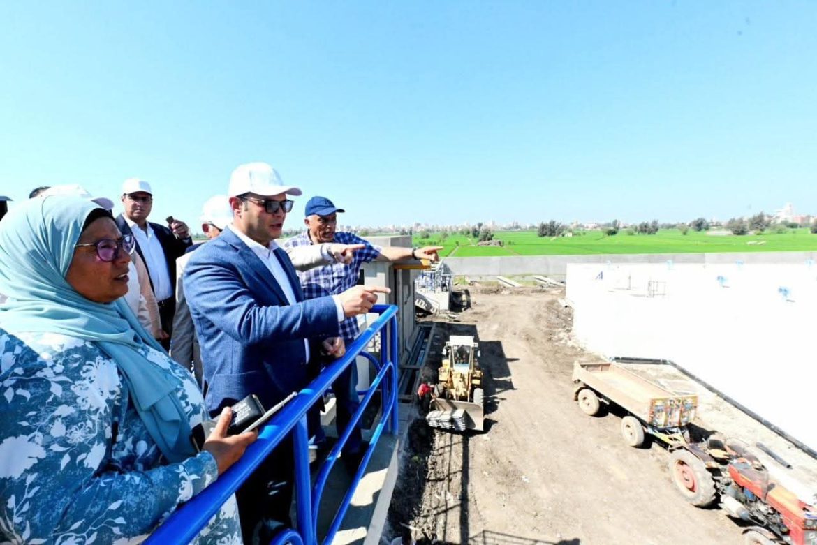 وزير الإسكان ومحافظ الدقهلية يتفقدان محطة مياه شرب نبروه بطاقة ٣٤ الف َم٣/يوم وزير الإسكان ومحافظ الدقهلية يتفقدان محطة مياه شرب نبروه بطاقة ٣٤ الف َم٣/يوم