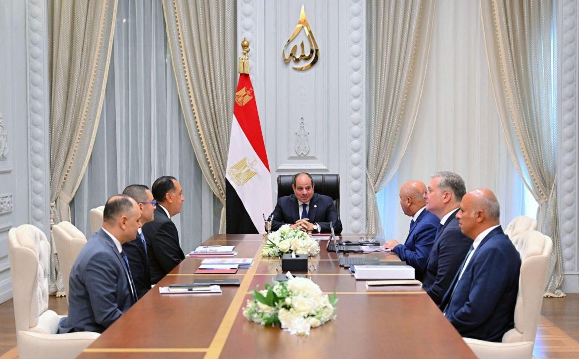 الرئيس السيسي يتابع مُستجدات الموقف التنفيذي للمشروعات الصناعية الرئيس السيسي يتابع مُستجدات الموقف التنفيذي للمشروعات الصناعية