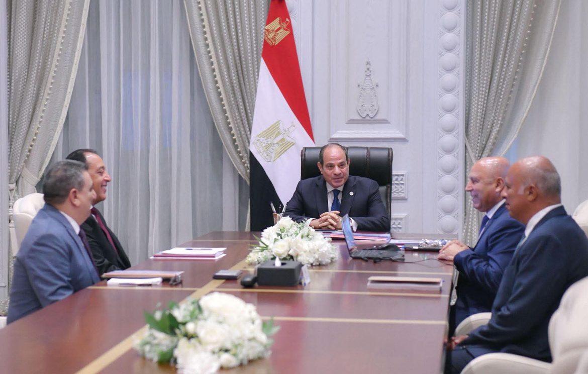 الرئيس السيسي يبحث الموقف التنفيذي لمشروعات منظومة السكك الحديدية الرئيس السيسي يبحث الموقف التنفيذي لمشروعات منظومة السكك الحديدية