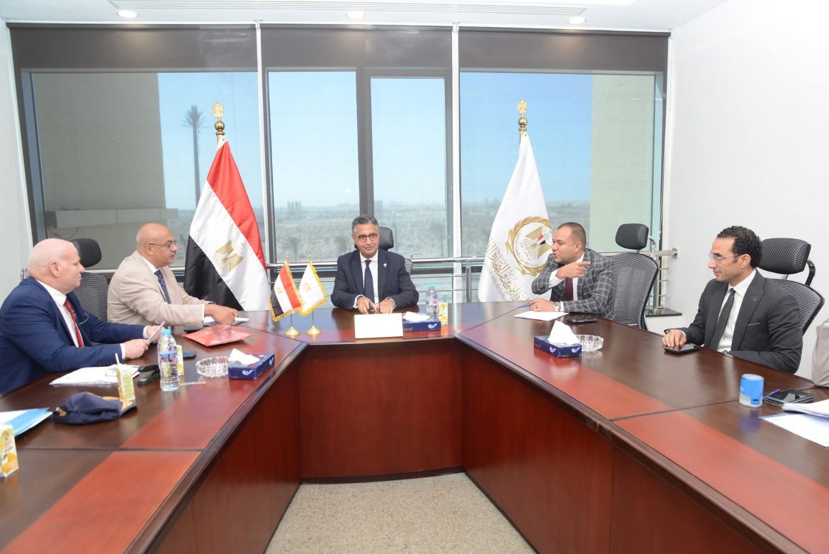 وزير التموين يدرس الطلبات التي تعكس احتياجات المواطنين في المجالات ذات الصلة بالتموين