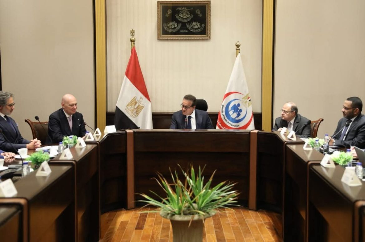 وزير الصحة يستقبل رئيس اتحاد الصناعات الدوائية بإيطاليا لتناول نقل التكنولوجيا في صناعة الأدوية  وزير الصحة يستقبل رئيس اتحاد الصناعات الدوائية بإيطاليا لتناول نقل التكنولوجيا في صناعة الأدوية