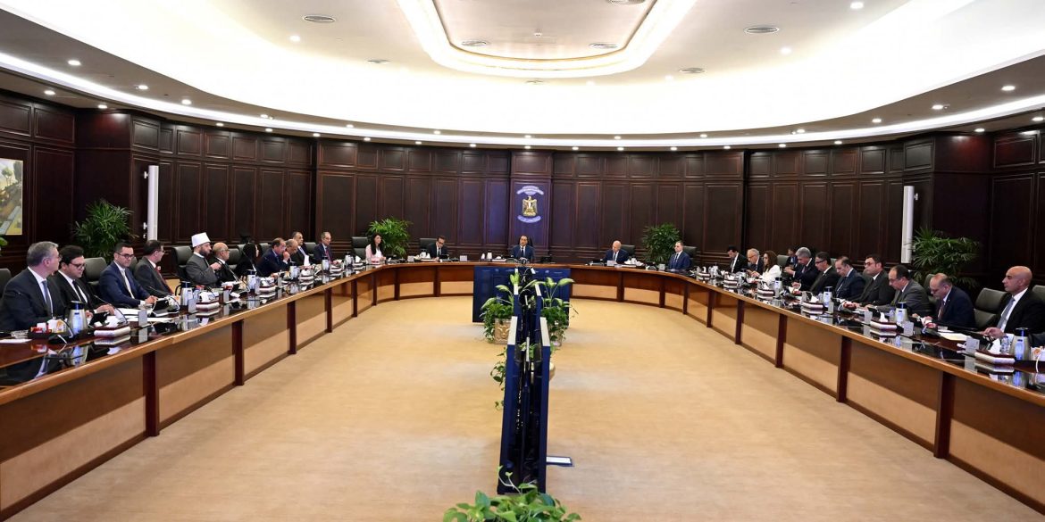 مجلس الوزراء يوافق على 8 قرارات خلال اجتماعه الأسبوعي اليوم.. فما هي؟ مجلس الوزراء يوافق على 8 قرارات خلال اجتماعه الأسبوعي اليوم.. فما هي؟