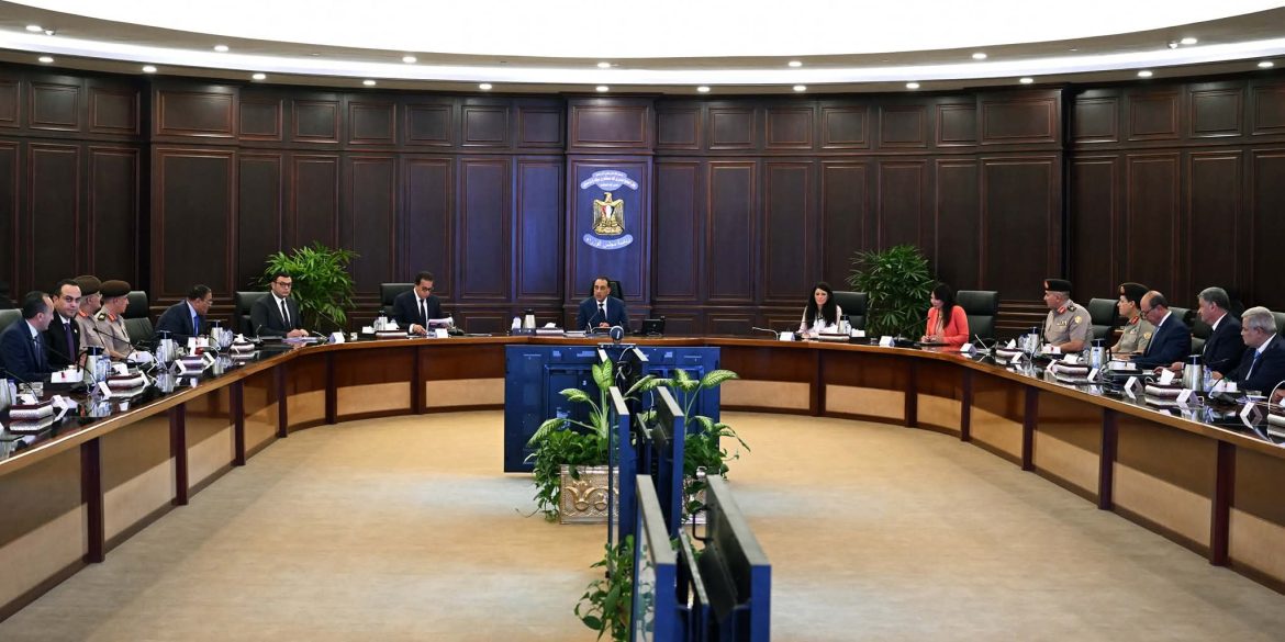 رئيس الوزراء يتابع الموقف التنفيذي لمشروعات المبادرة الرئاسية حياة كريمة