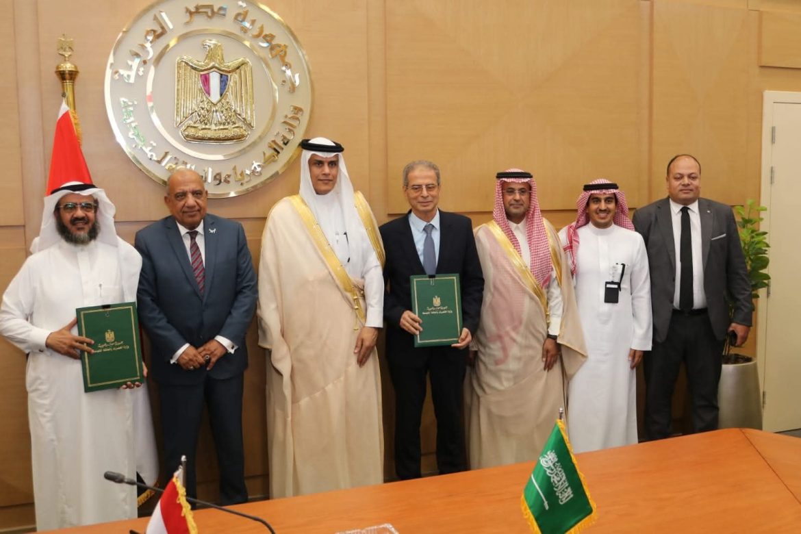 وزير الكهرباء يشهد توقيع مذكرة تفاهم لتطوير وتحديث مركز أبحاث الجهد الفائق (EHVRC)