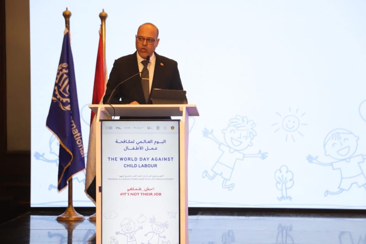 وزير العمل: مصر قطعت شوطاً كبيراً في مكافحة عمل الطفل وزير العمل: مصر قطعت شوطاً كبيراً في مكافحة عمل الطفل