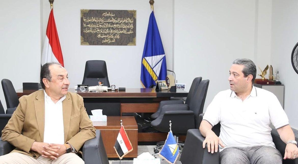 وزير قطاع الأعمال يلتقي محافظ دمياط لتفقد عدد من المنشآت الصناعية والفندقية التابعة للمحافظة