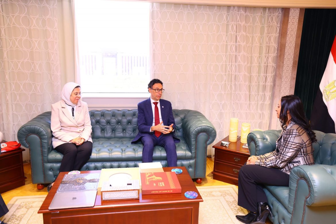 وزيرة التضامن الاجتماعي تلتقي رئيس بعثة اللجنة الدولية للصليب الأحمر