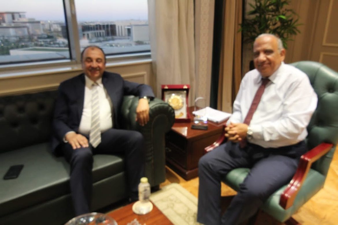 وزير الكهرباء: تطبيق معايير كفاءة الطاقة ودعم مشروعات الطاقة المتجددة لتوفير الكهرباء اللازمة لمختلف القطاعات في إطار خطة التنمية المستدامة